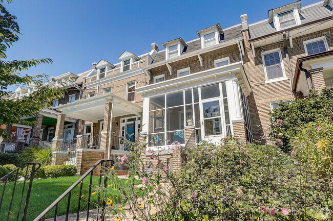 Building Photo - 1513 Allison St NW Rental