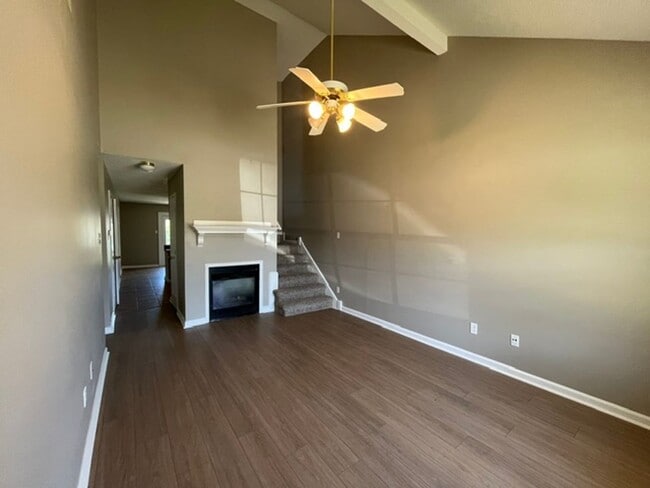 Photo - Renovated 3 Bedroom 3 Bath Townhome for Rent!