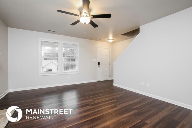 Photo - 195 Cherryhill Dr