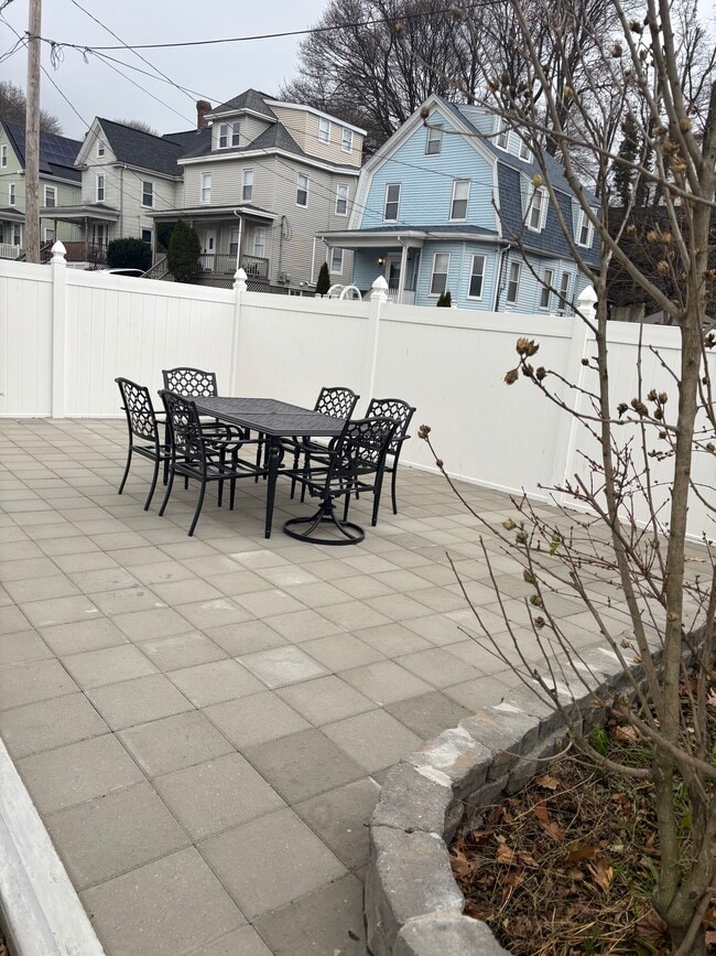 Photo - 103 Essex St Unit 01