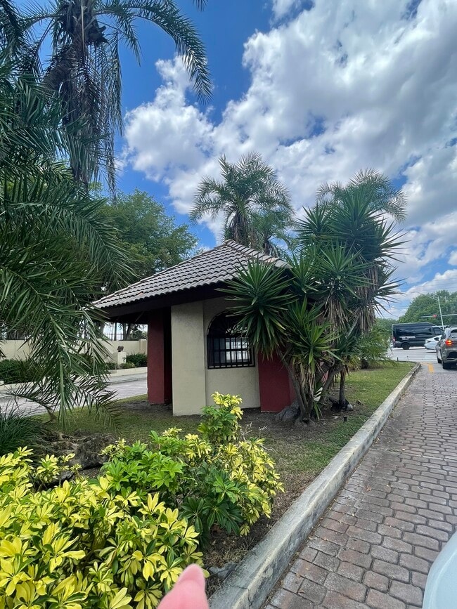 Photo - 8820 SW 123rd Ct Unit L-203