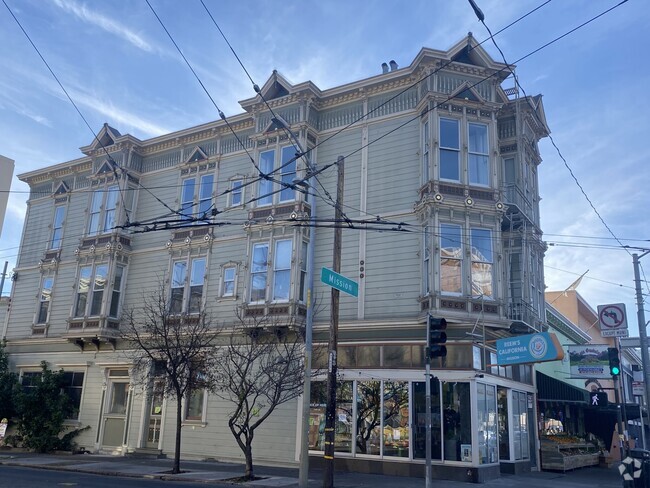 Building Photo - 2903 Mission St Unit 3 Rental