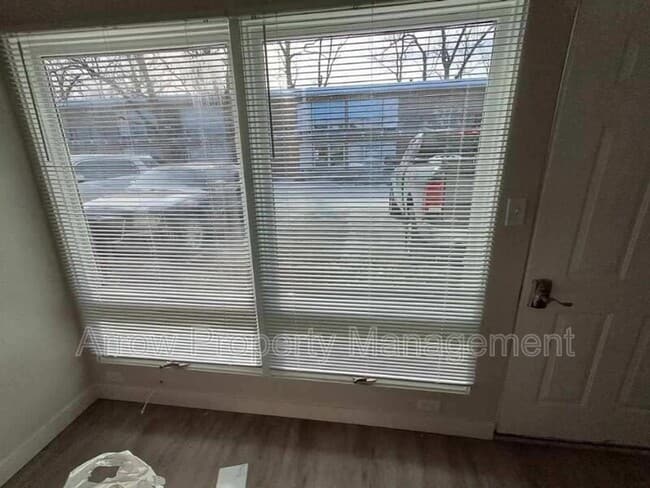 Photo - 1416 Oakland Rd NE