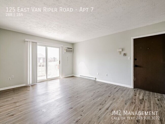 Photo - 125 E Van Riper Rd Unit Apt 7