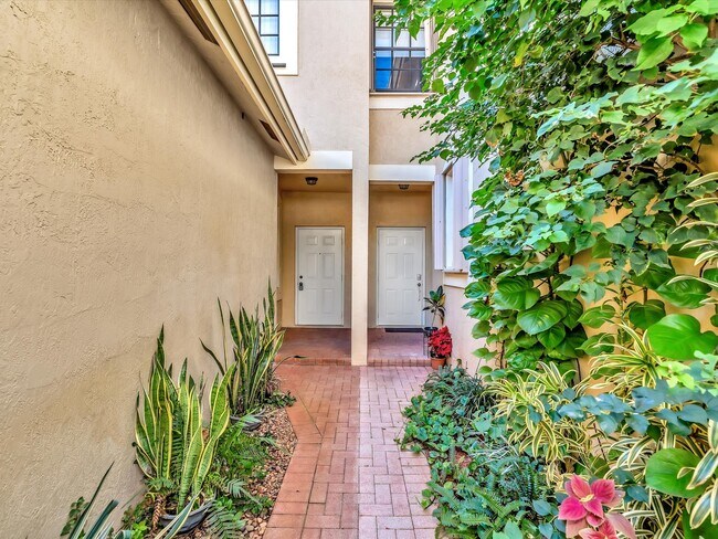 Photo - 3878 Tree Top Dr