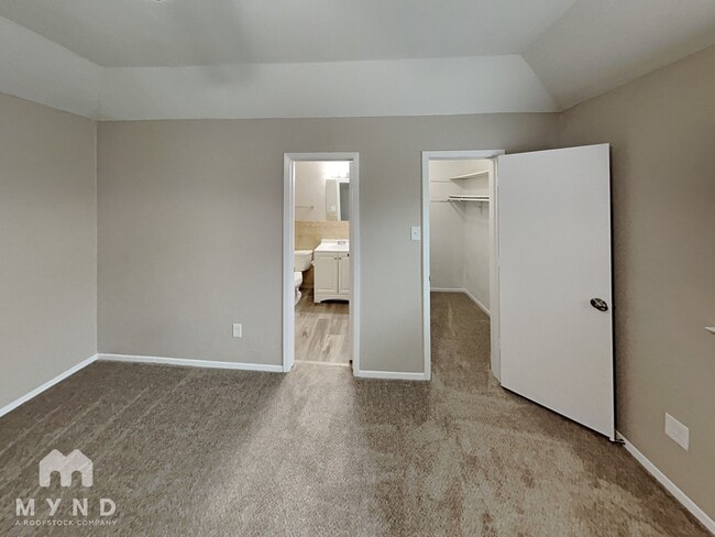 Photo - 105 Ripplewood Dr