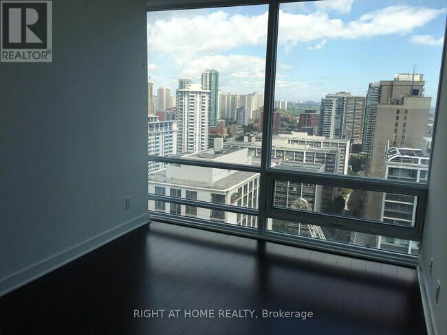 Photo - 15 Grenville St Unit 2310