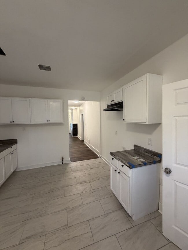 Photo - 625 N Hollywood St