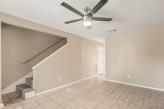 Photo - 2521 Crosstimbers Dr