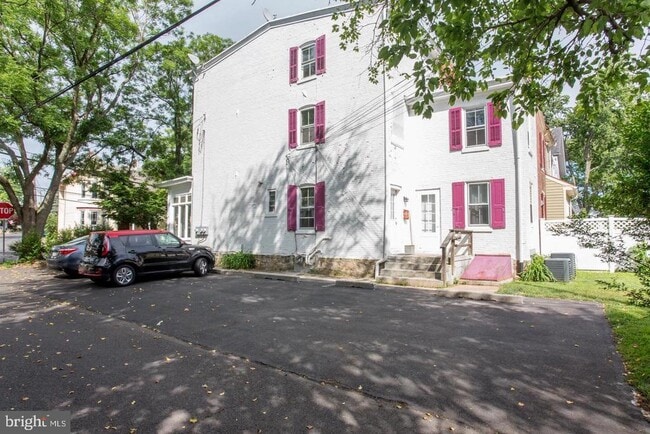 Photo - 34 S Clinton St