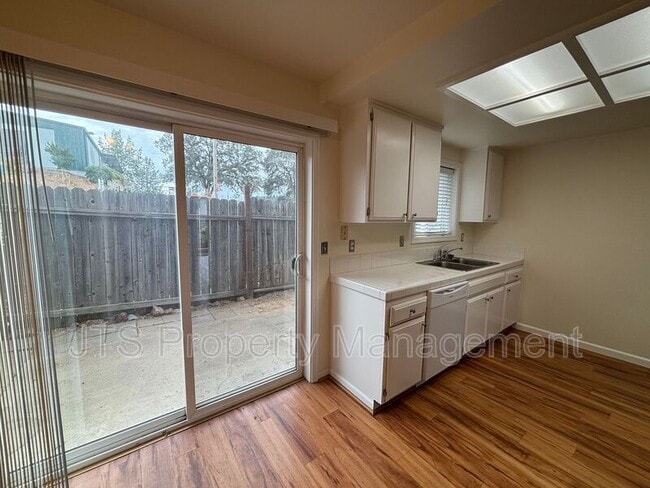 Photo - 2515 Merrychase Dr