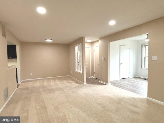 Photo - 5 Neville Ct