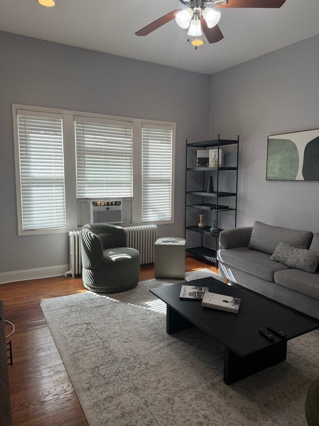 Photo - 1647 Holbrook St NE Unit 3