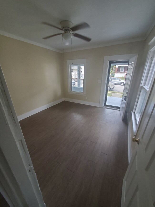 "2-Bedroom Duplex Home in Louisville with ... - "2-Bedroom Duplex Home in Louisville with ... Unit 703 M St 1