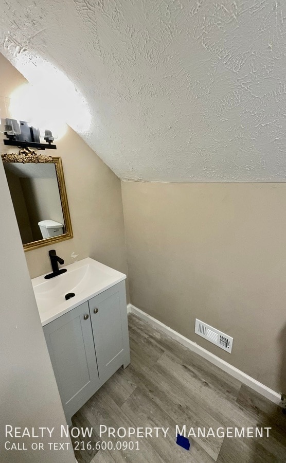 Photo - 861 Helmsdale Rd Apartment Unit 861 Helmsdale upper