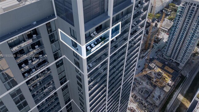 Photo - 601 NE 1st Ave Unit 5001