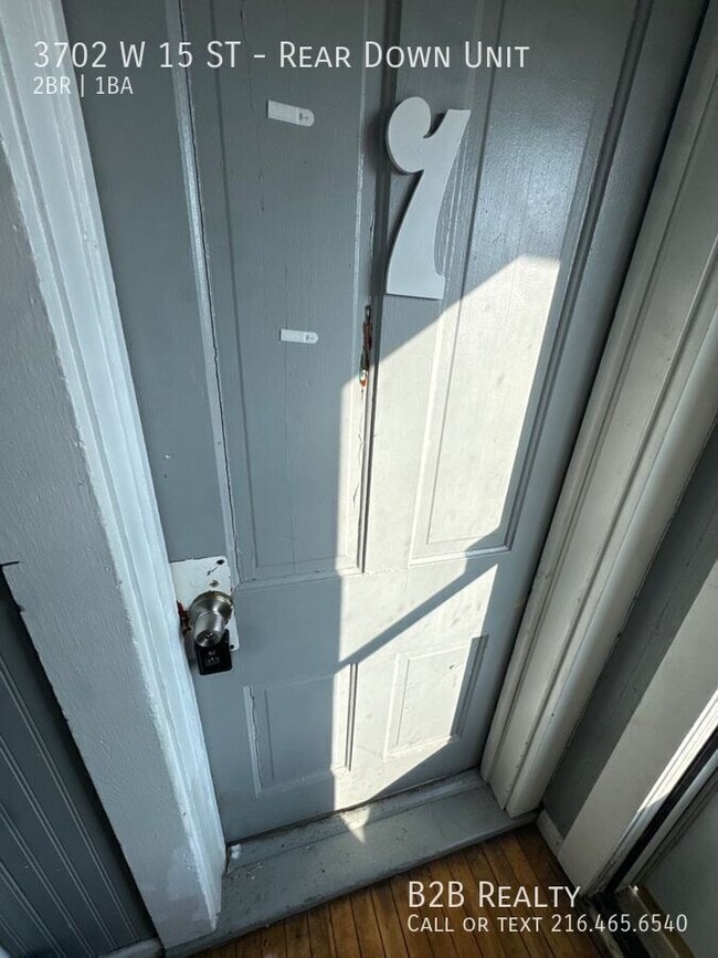 Photo - 3702 W 15th St Unidad Rear Down