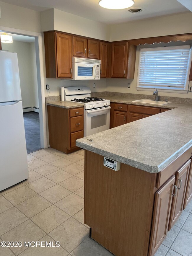 Photo - 121 Fort De France Ave