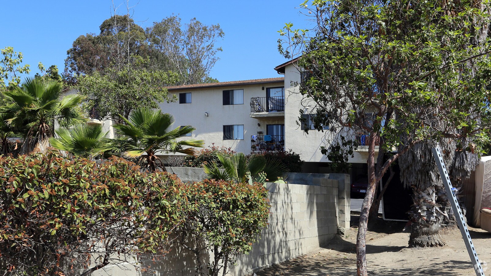 Photo - Canyon Lodge Apartments