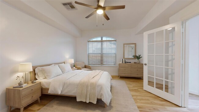 Photo - 328 Malone St