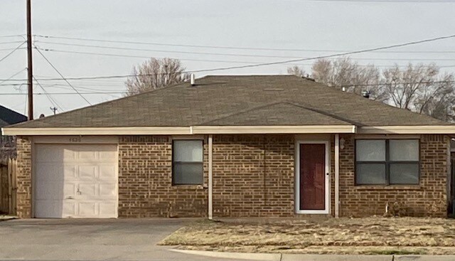 Photo - 4626 Erskine St