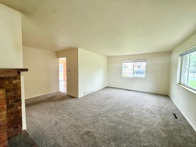 Photo - 5107-5109 Granite St