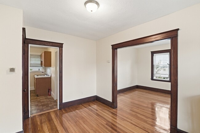 Building Photo - 60 Raycroft St Unit R-1