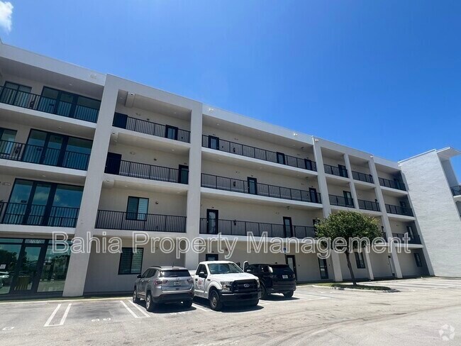 Building Photo - 4636 NW 84th Ave Unit Apt 44