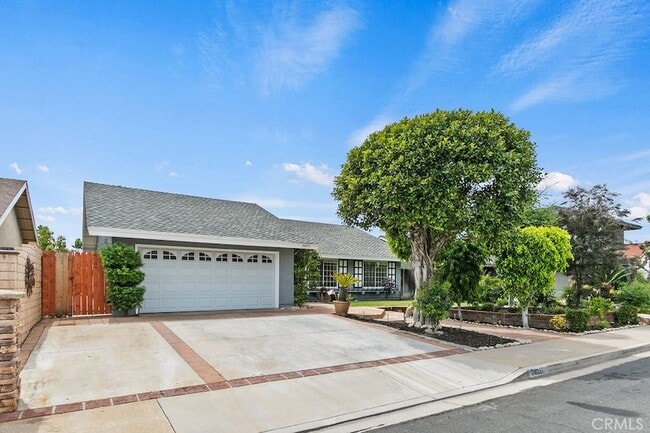 Photo - 24031 Olivera Dr