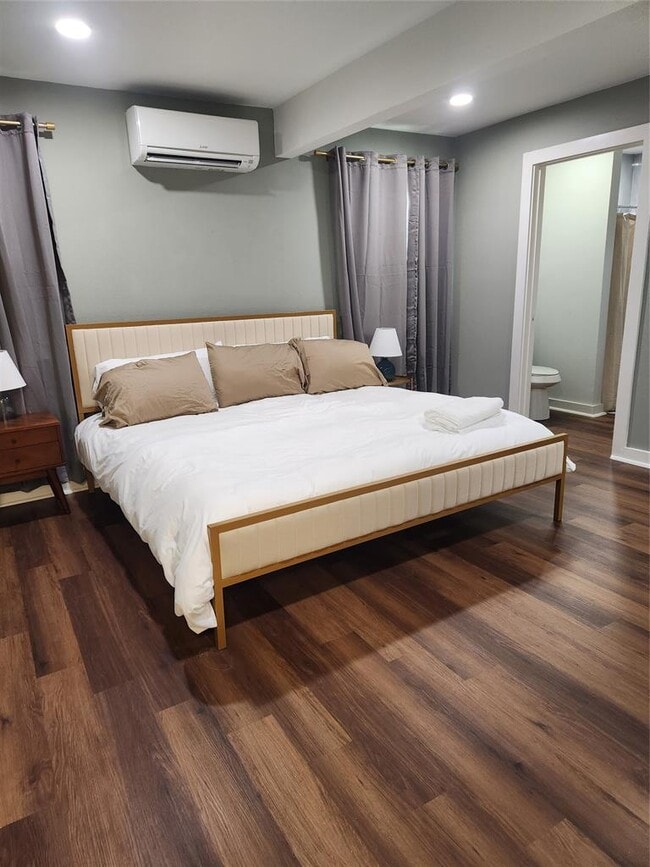 Photo - 1513 McLain St