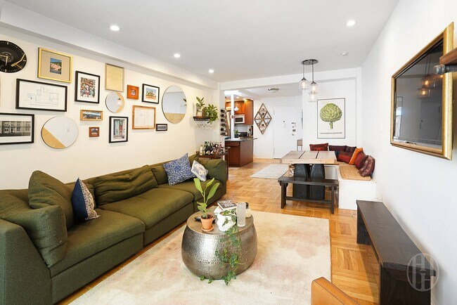 Photo - 211 E 18th St Unit 1M