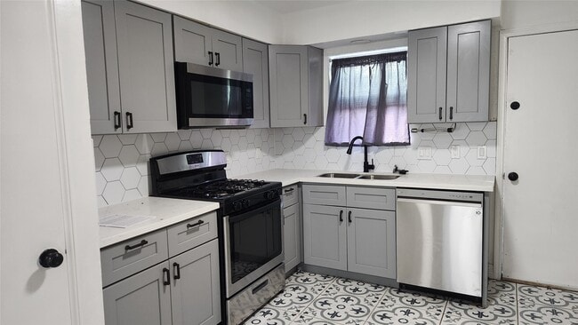 Building Photo - 1610 Crestdale Dr Unit 3