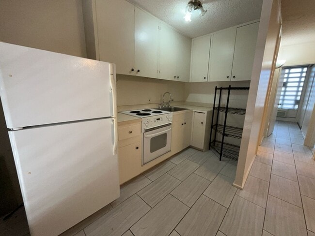 Photo - 2 bedroom, 1 bath, 1 parking for $1850/month! Unit A210