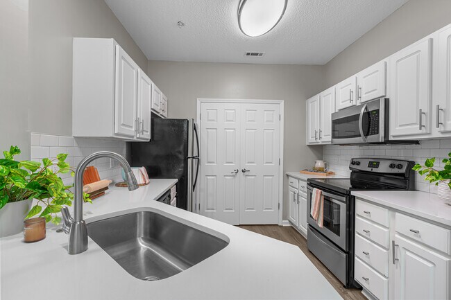 Photo - Summermill at Falls River