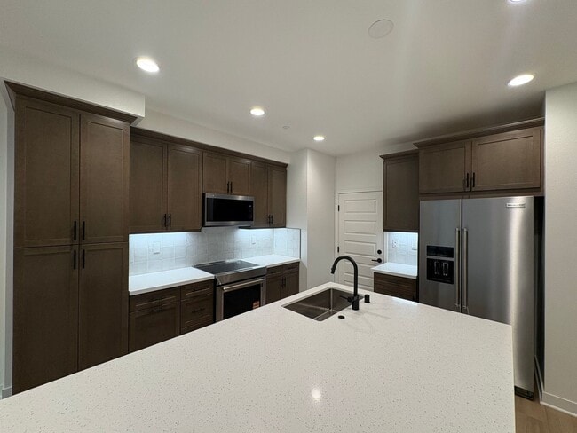 Photo - Modern 3BD/3BA in San Marcos