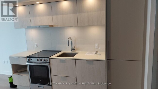 Photo - 448 Burnhamthorpe Rd W Unité 3612