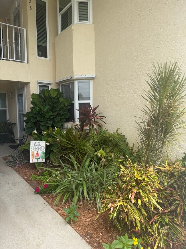 625 W Lake Jasmine Cir Unit G-109