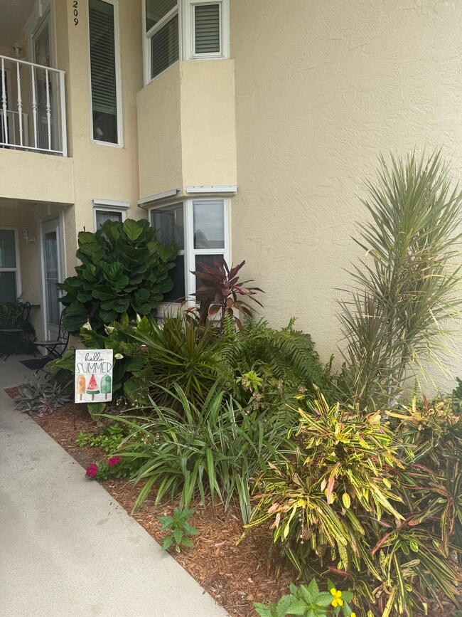 Photo - 625 W Lake Jasmine Cir Unit G-109