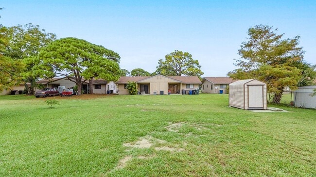 Photo - 604 Roselyn Ave Townhome