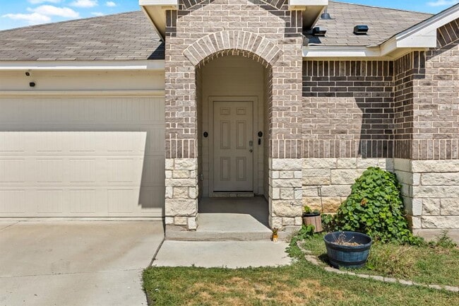 603 Taggart Trail