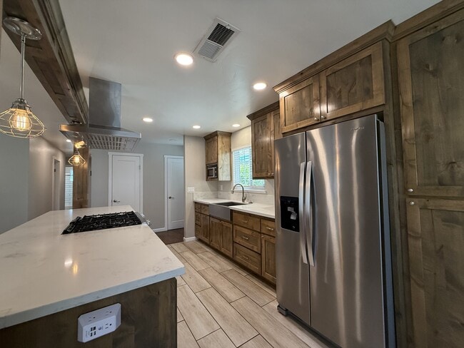 Photo - 1476 Hooker Oak Ave