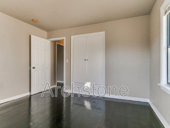 Photo - 1001 NW 100th St