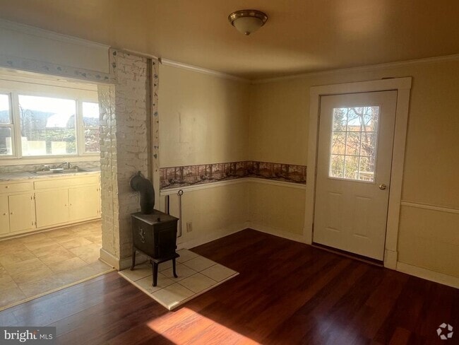 Building Photo - 9584 Mt Sharon Rd Rental