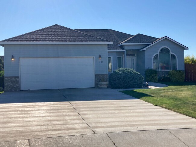 Photo - 1136 Tomich Ave