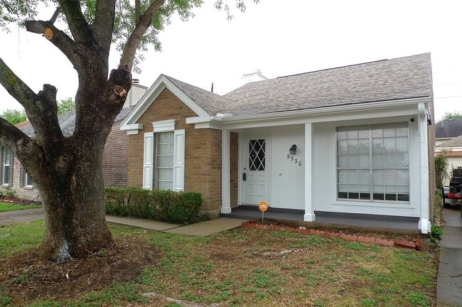 Photo - 5530 Santrey Dr