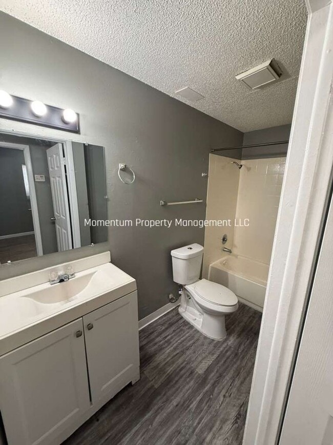 Photo - 8218 N Elmer St Unit B