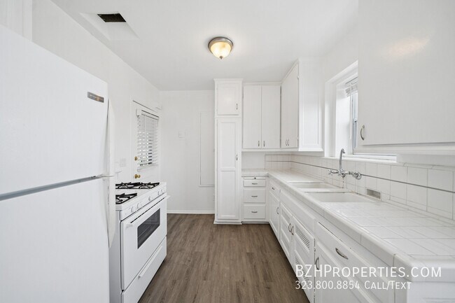 Photo - 1402 1/2 N Mansfield Ave-1402 1/2 Unit 1402 1/2