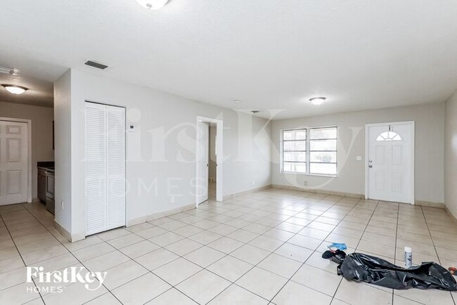 Photo - 420 NW 42nd St