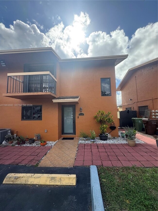 Building Photo - 2334 W 62nd St