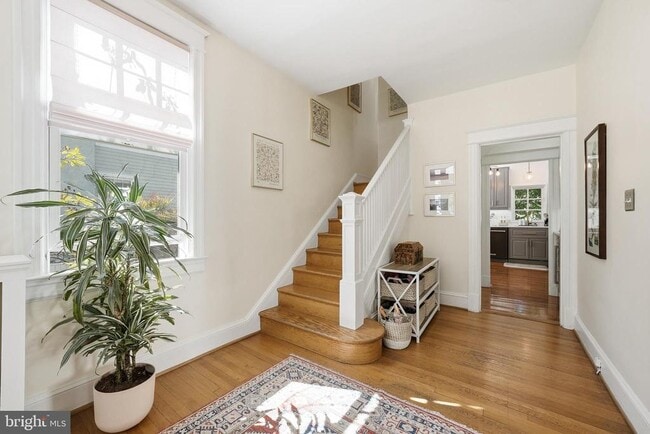 Photo - 3357 Stuyvesant Pl NW